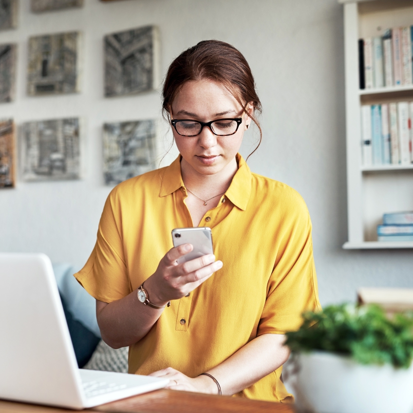 autonomous-customer-half-width